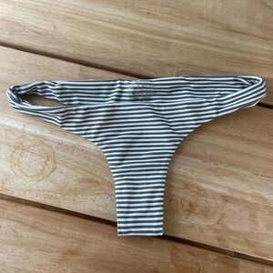 Aila blue bikini bottoms size medium